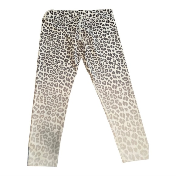 Vie activewear ROCKELL WHITE OMBRE LEGGINGS 7/8, WHITE LEOPARD - Picture 10 of 16